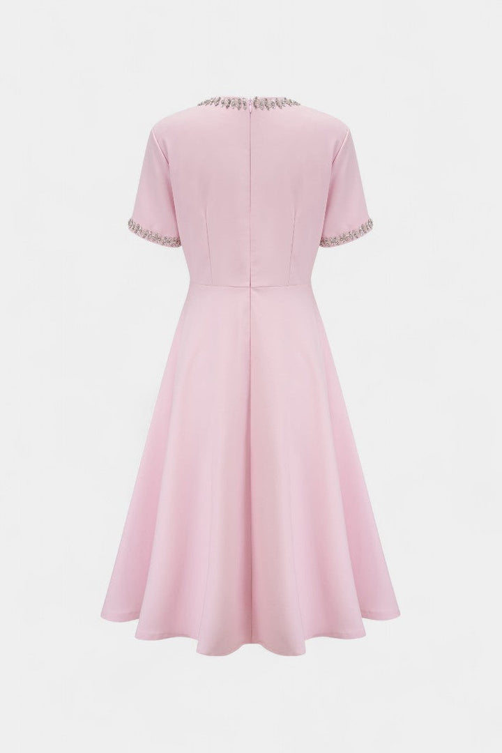 Vestido Midi Acampanado Linda con Lazo de Cristal y Detalles Elegantes